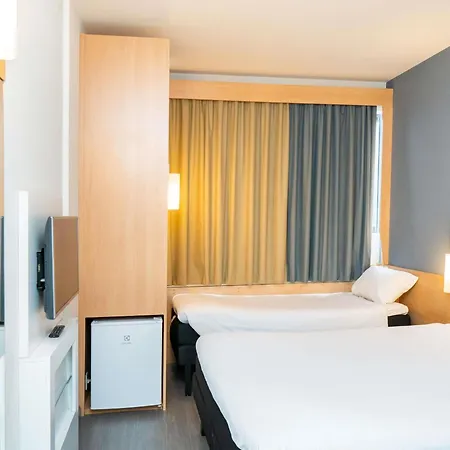 Ibis Santos Valongo-2